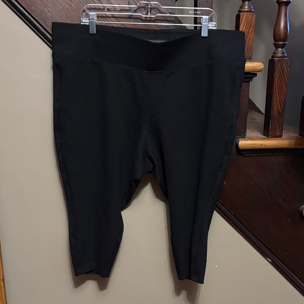 Torrid Black Capris